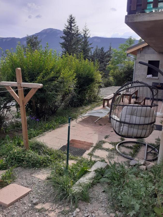 mon ecrin de nature rez de villa ensoleillé Seyne Esterno foto